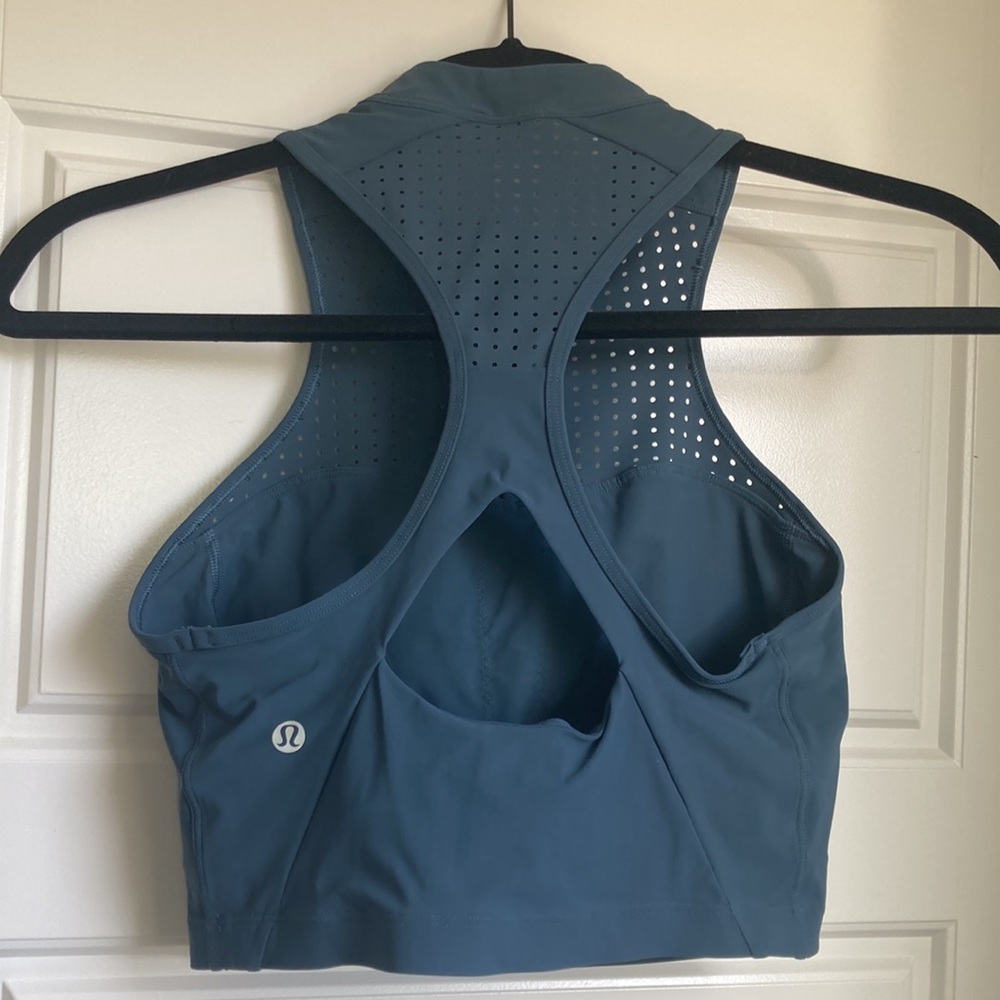 Lululemon high neck crop top